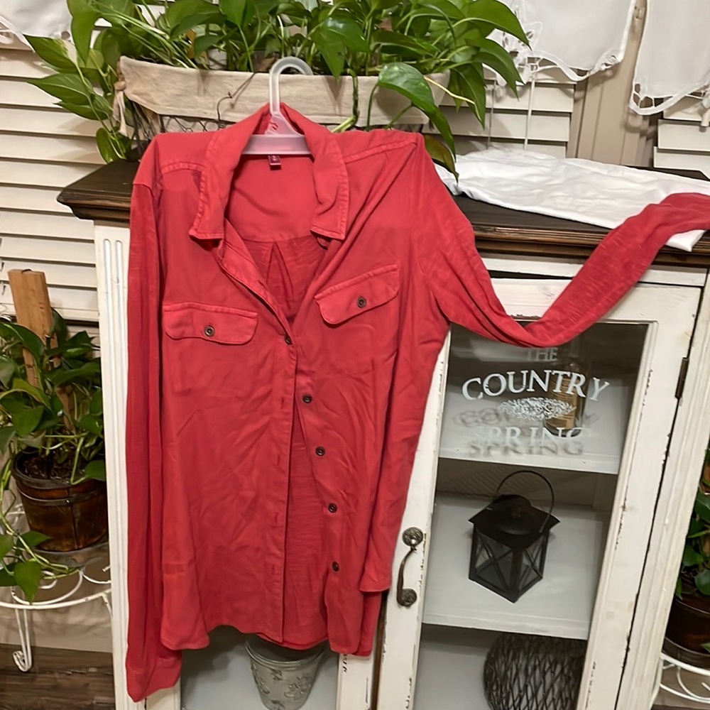 SO BRAND SMALL BUTTON DOWN TOP RUSTY,CORAL COLOR FAMILY